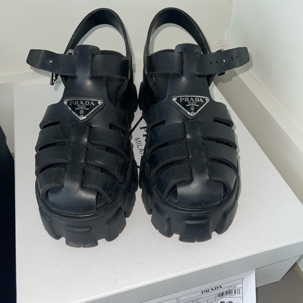 PRADA OR NADA